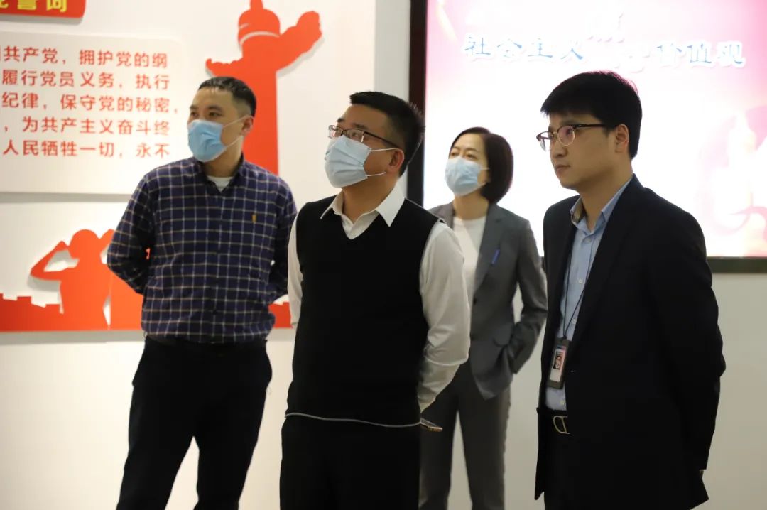 瑞安市人大常委会周晓华副主任一行莅临银河集团(galaxy)科技调研